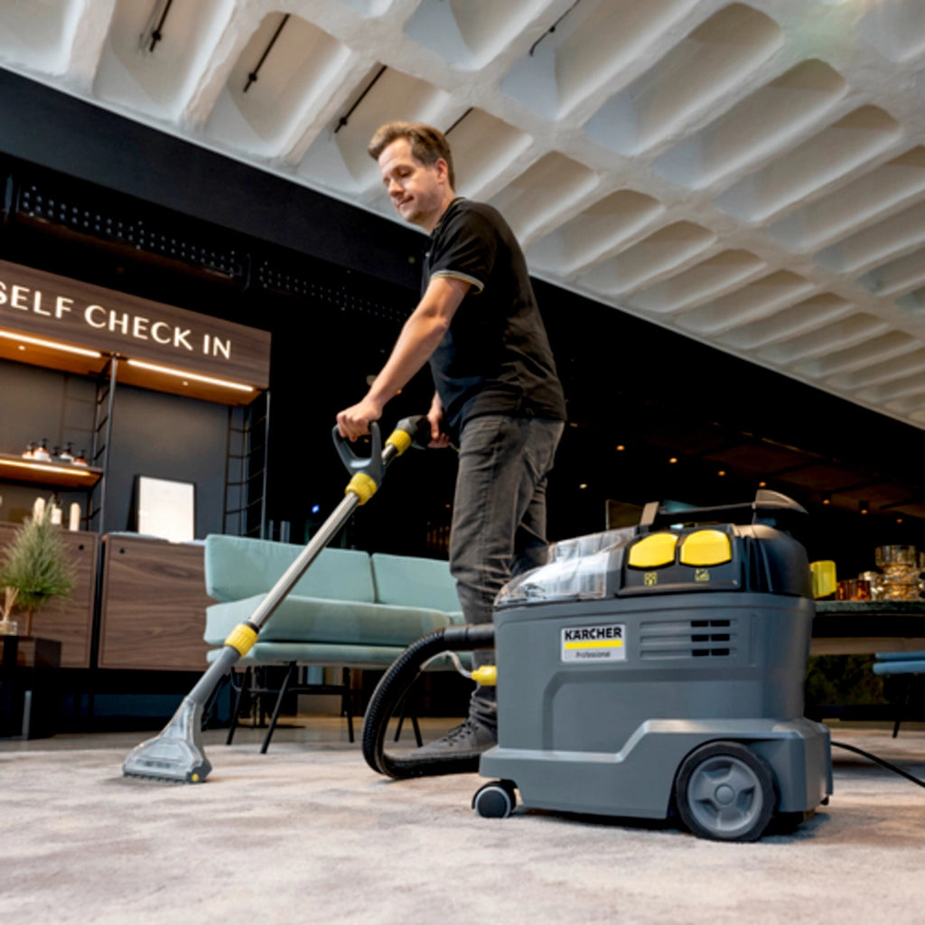 Karcher Lavatappeti e lavamoquette professionale Puzzi 8/1 Adv