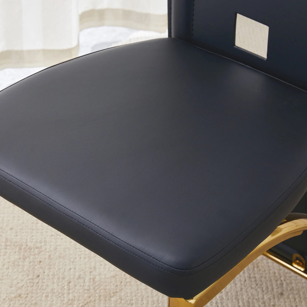 Sedia da Pranzo Set da 2 con Schienale Ajouré e Gambe in Metallo, PU Nero e Oro