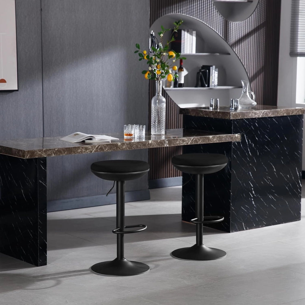 Set di 2 Sgabelli da Bar, Sedie Alte da Bar Regolabili in Altezza, Sgabelli per Isola Cucina Girevoli, con Poggiapiedi, Sgabelli Imbottiti in Maglia Elastica, Nero, BH414sz-2