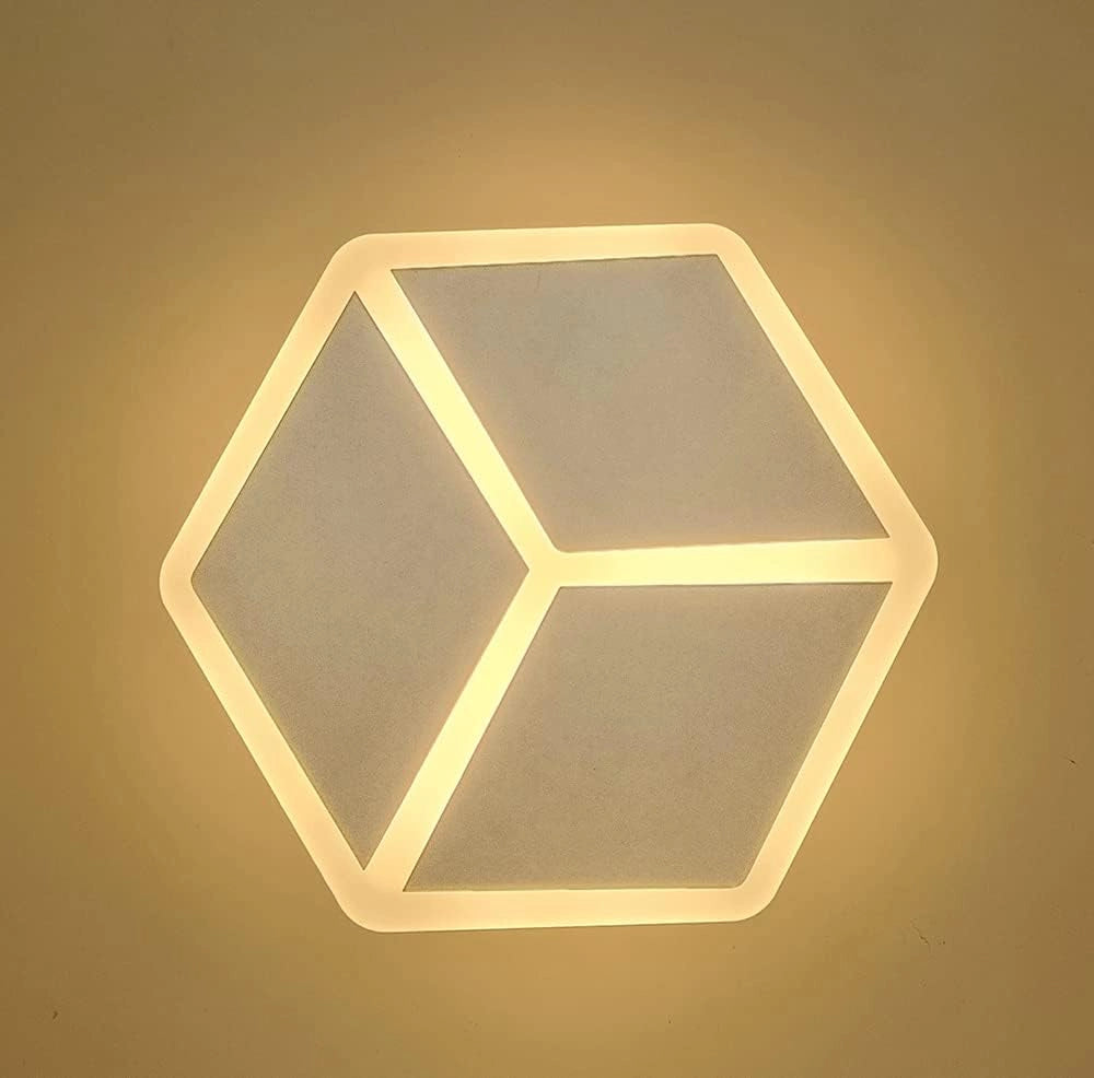 Applique LED da Parete Interna 12W Design Cubo 3D – Luce Calda, Naturale o Fredda – 960 Lumen – Alluminio Bianco 21x23,5 cm