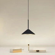 Trade Shop - Lampadario A Sospensione Moderno Con Paralume Triangolare In Ferro Nero Oro E27 33863 -