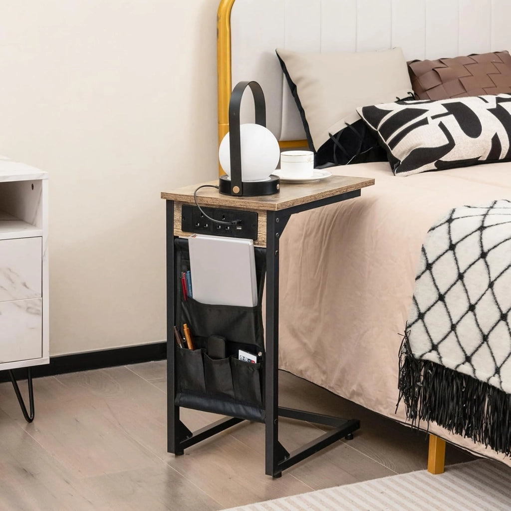 Set di 2 tavolini a forma di C con stazione di ricarica, estremità del divano con borsa laterale, 2 prese e 2 porte USB, comodino, per soggiorno, camera da letto, 40 x 30 x 60 cm