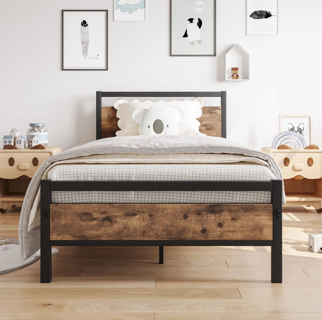Letto singolo ULEVR 90x200 cm in metallo e MDF con rete a doghe, testiera e pediera marroni