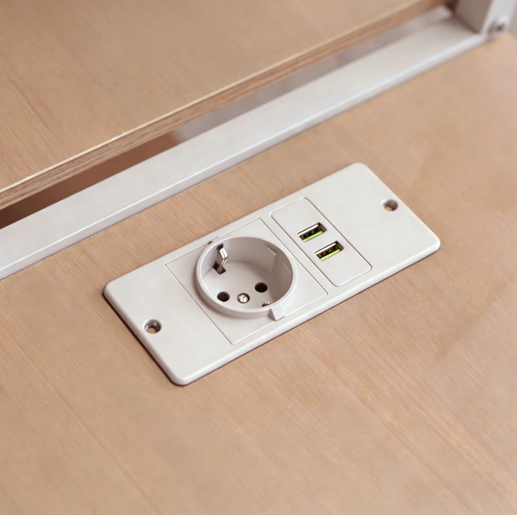 Letto a soppalco 140x200 cm in metallo e MDF bianco con supporto TV; presa e scala di sicurezza