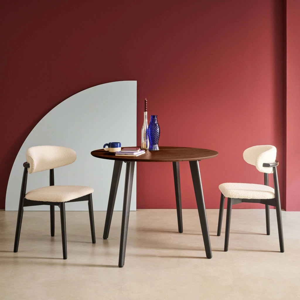 Tavolo da pranzo rotondo effetto legno con gambe in metallo nero 4