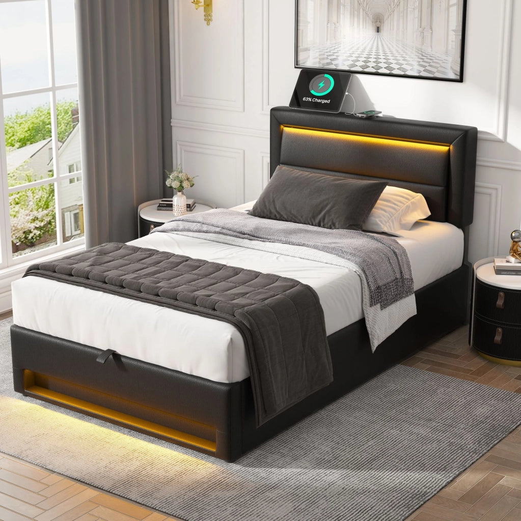 Letto imbottito 90x190 cm in PU nero con USB; LED; contenitore e rete a doghe