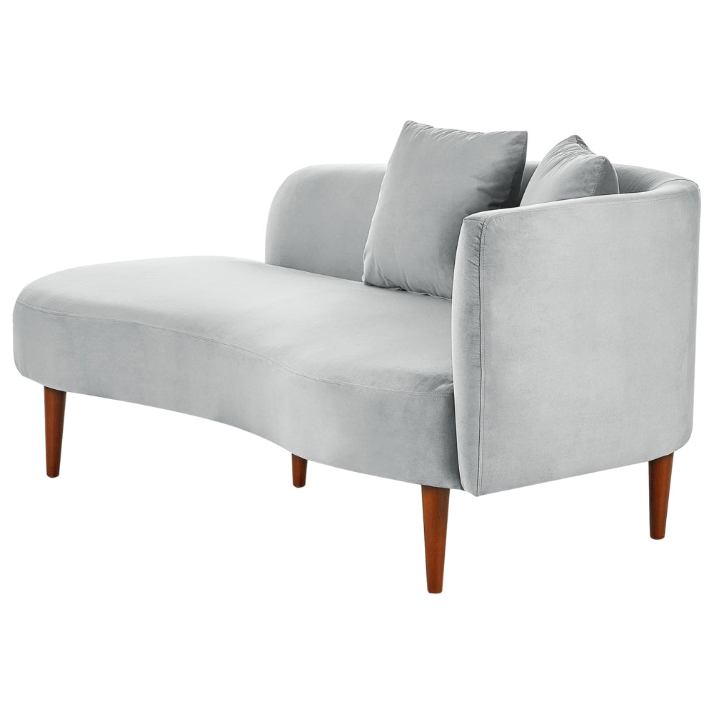 Chaise Lounge in velluto grigio chiaro lato destro gambe in legno scuro design moderno