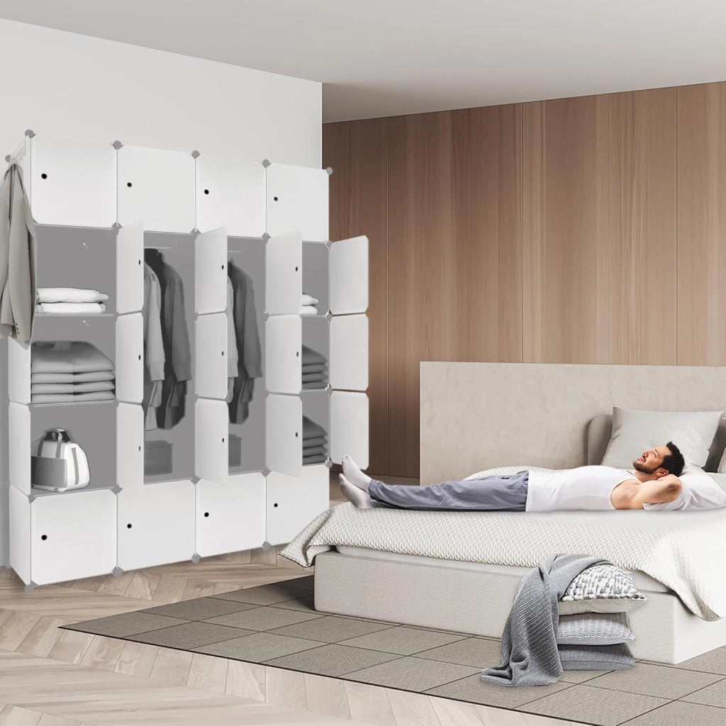 Armadio bianco con sistema di scaffalatura, 20 cubi, armadio guardaroba fai da te in plastica con porta, sistema di scaffalatura, 145 cm di larghezza