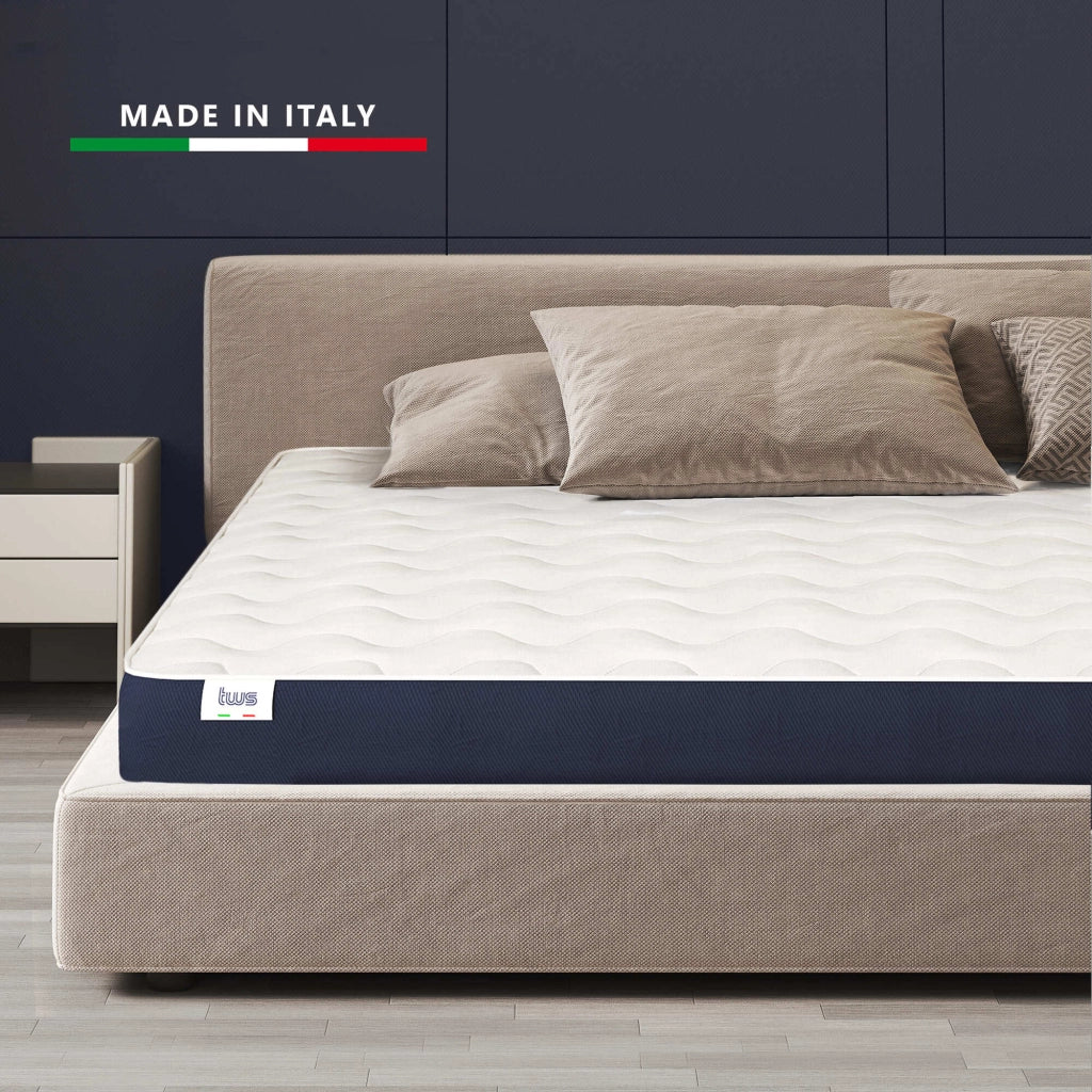 Materasso matrimoniale 140x190 in Waterfoam Ipoallergenico, 10 cm ESSENTIAL | Imbottitura in Ovatta e Rivestimento in Tessuto 3D Traspirante, Antiacaro e Antifungino | Made in Italy