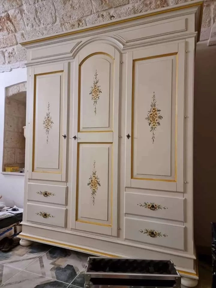 Armadio 3 porte arte povera in legno avorio e rosso anticato 184x60x223 (1421) - Mobili 2G