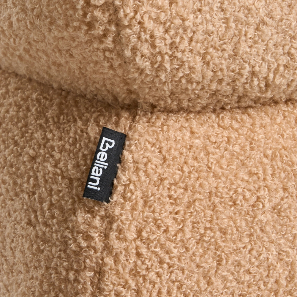 Pouf quadrato in bouclé beige elemento d'arredo moderno per salotto o camera da letto