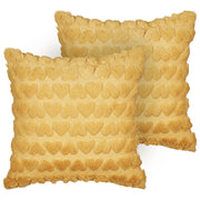 Set di 2 cuscini in poliestere ricamati con motivo a cuoricini giallo 45 x 45 cm morbida imbottitura