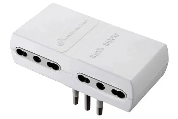 Adattatore quadruplo 10/16a bianco