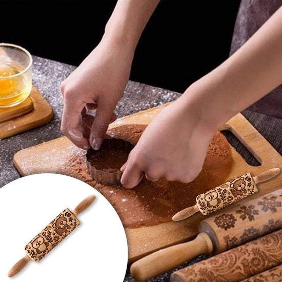 Deegroller in Legno con Disegno di Natale Inciso per Biscotti Festivi