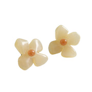 Orecchini a petalo di fiore in acrilico beige