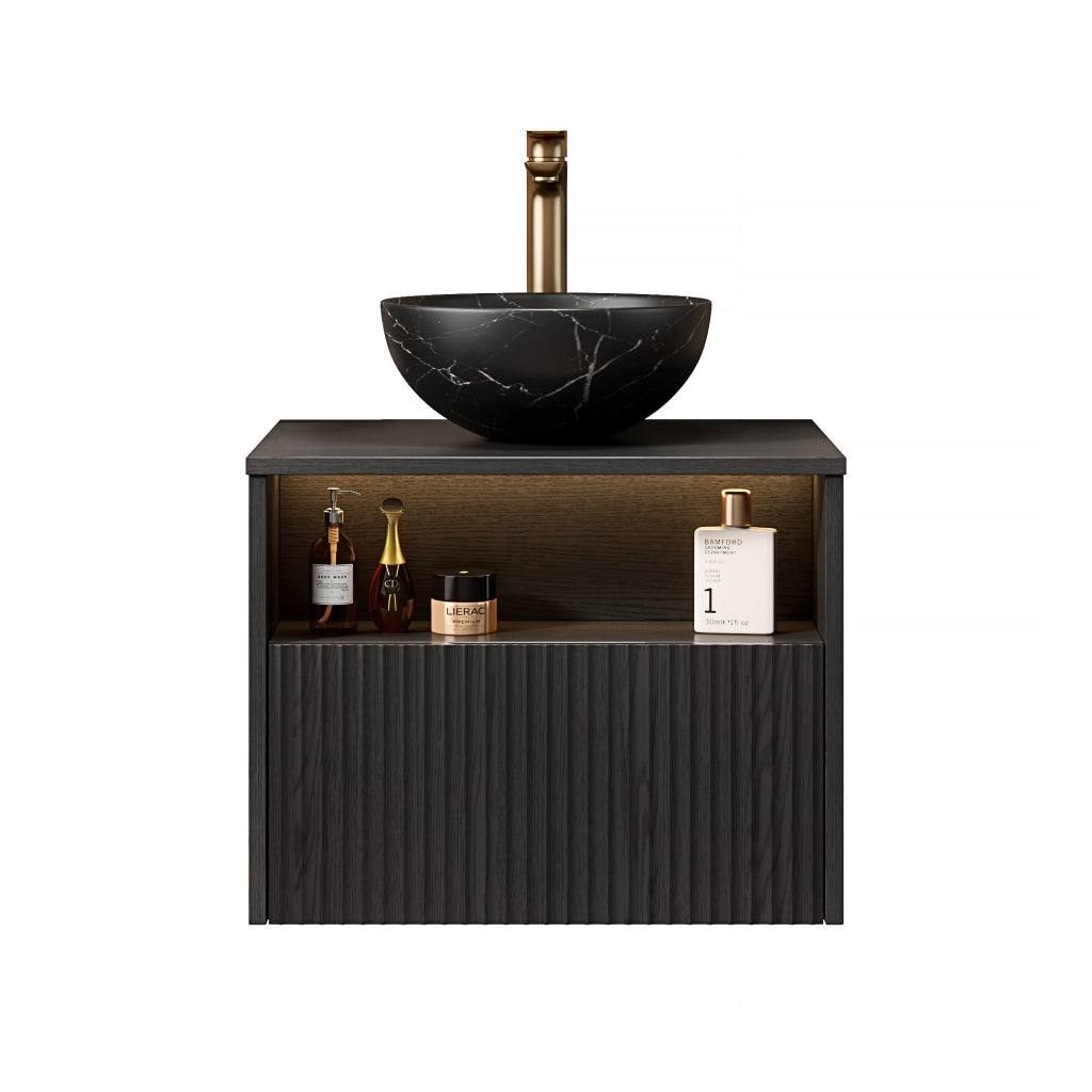 Mobile bagno sospeso con 1 cassetto e 1 vano aperto; lavabo in ceramica e luce LED con sensore; 60×46×60.8 cm