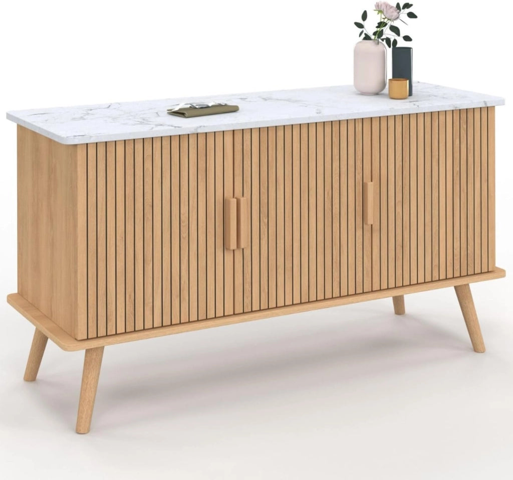 Credenza JULIETTE 110 cm, piano effetto marmo, 3 ante a doghe, doghe in legno color rovere