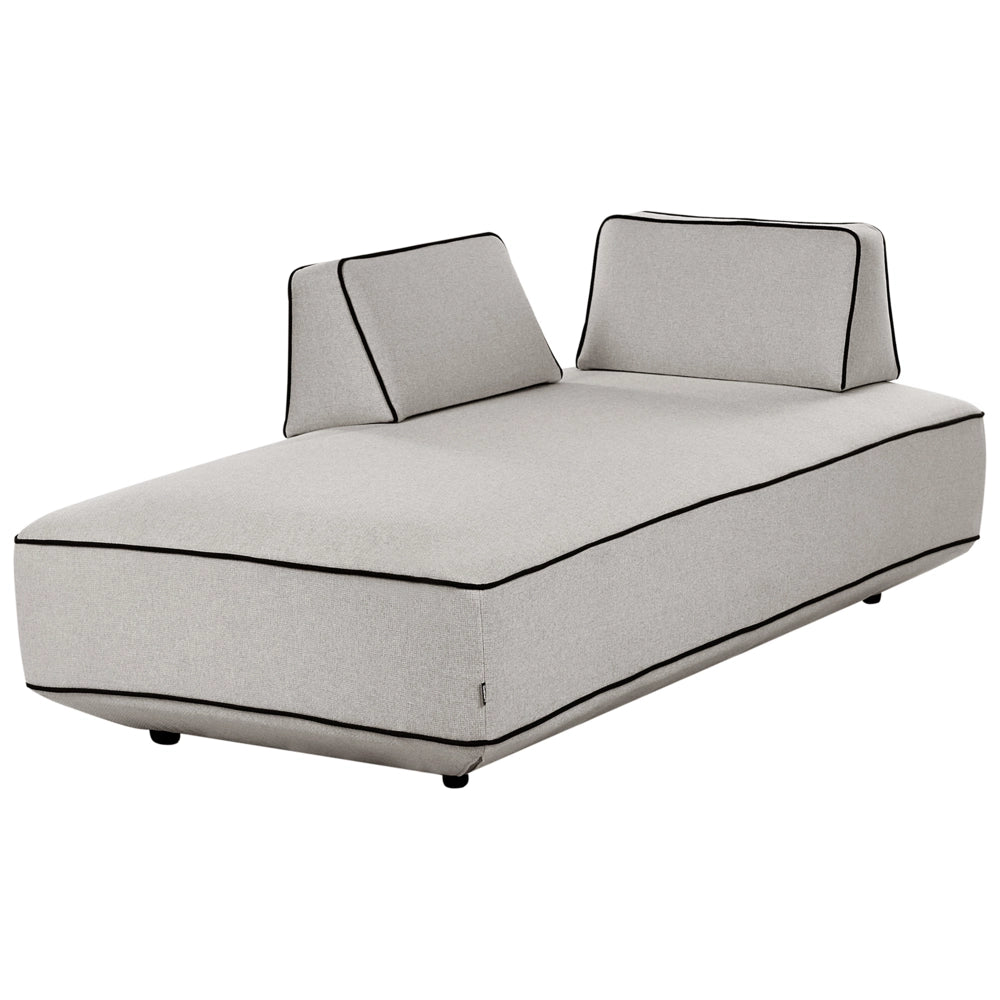 Chaise imbottita grigio chiaro con cuscini da salotto confortevole stile moderno