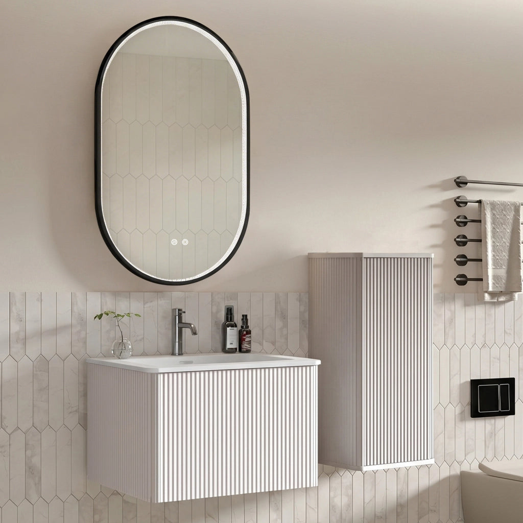 Mobile bagno sospeso con lavabo specchio LED e colonna contenitore design rigato con angoli arrotondati bianco