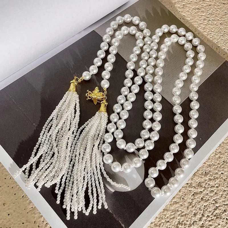 Collana lunga con nappe e perle fatta a mano, regalo di Natale o di compleanno.