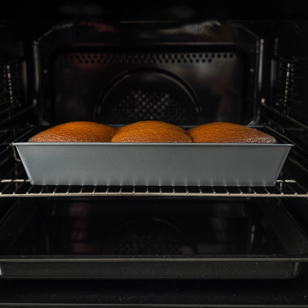 Teglia rettangolare antiaderente KADAX per torte, 34x23x6 cm.