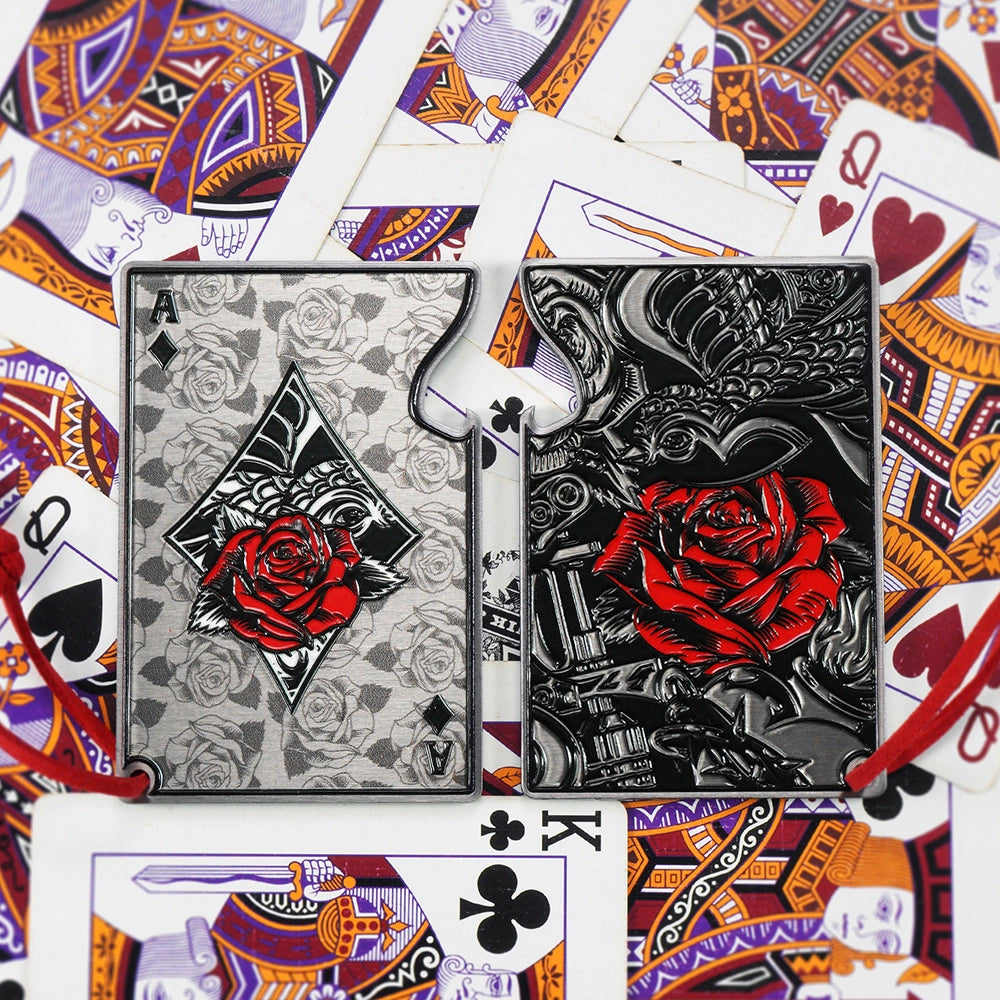 Apribottiglie KADAX in metallo con asso di quadri e carta regalo da poker.