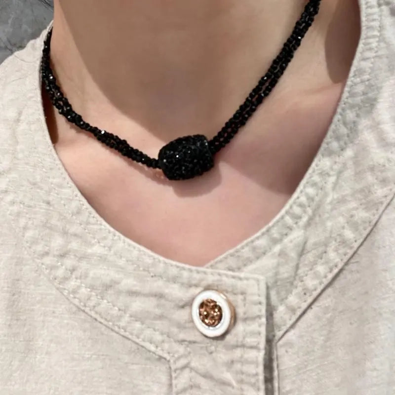 Collana fatta a mano con perline di cristallo nere e grigie, regalo di Natale o di compleanno.