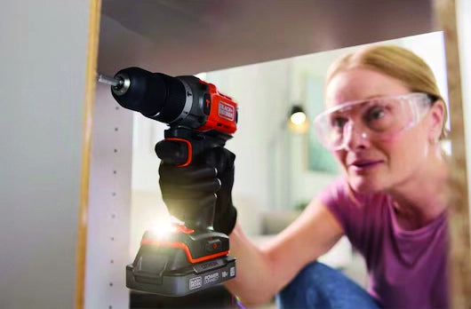 Black+Decker TRAPANO AVVITATORE A PERCUSSIONE BCD383D1XK-QW 18V 1 batteria 2,0 Ah