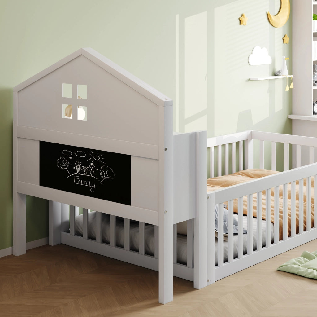 Letto per bambini a casetta 90x200 cm in legno massello bianco con contenitori; lavagna e rete a doghe