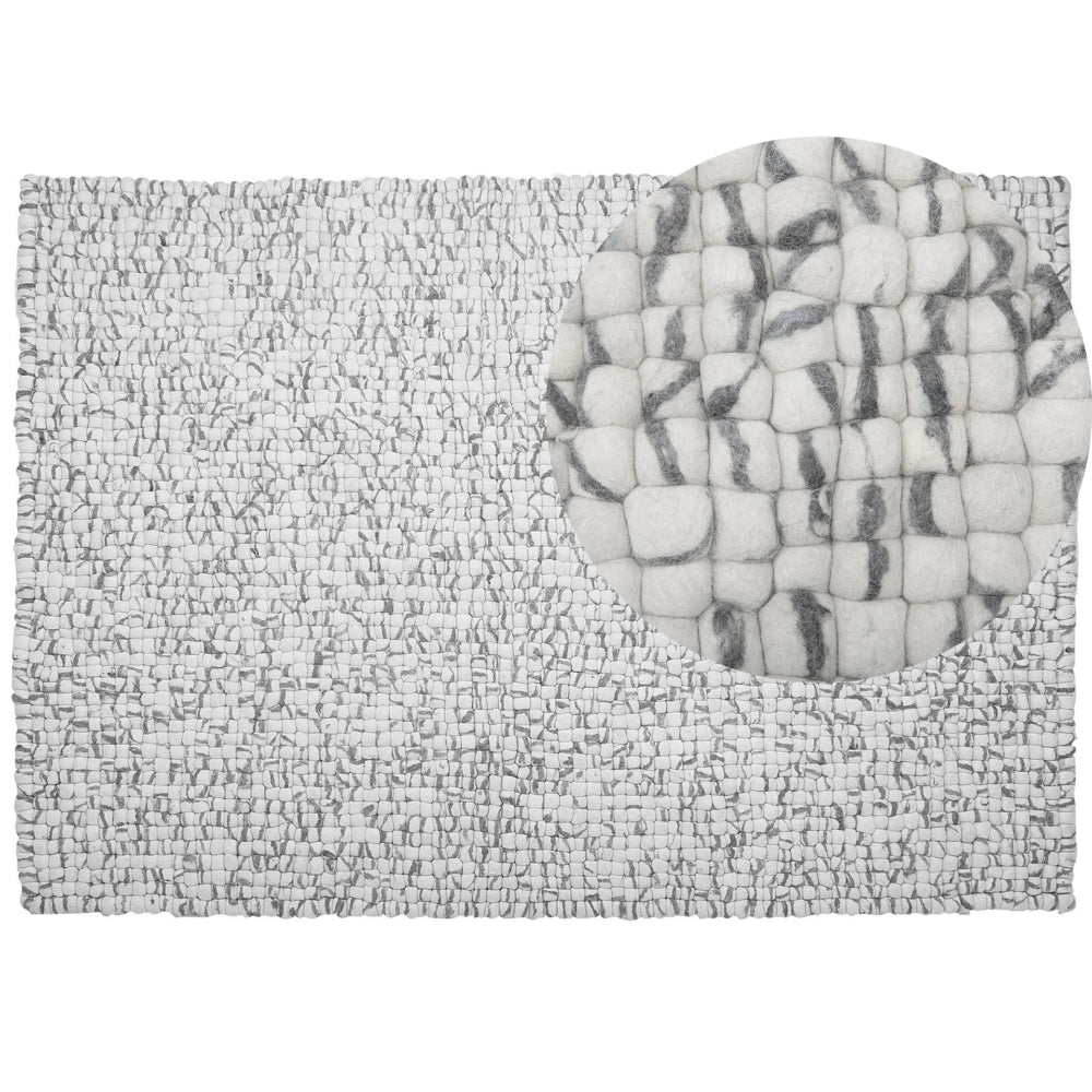 Tappeto tappetino grigio chiaro 160 x 230 cm in feltro di lana con palline intrecciate a mano