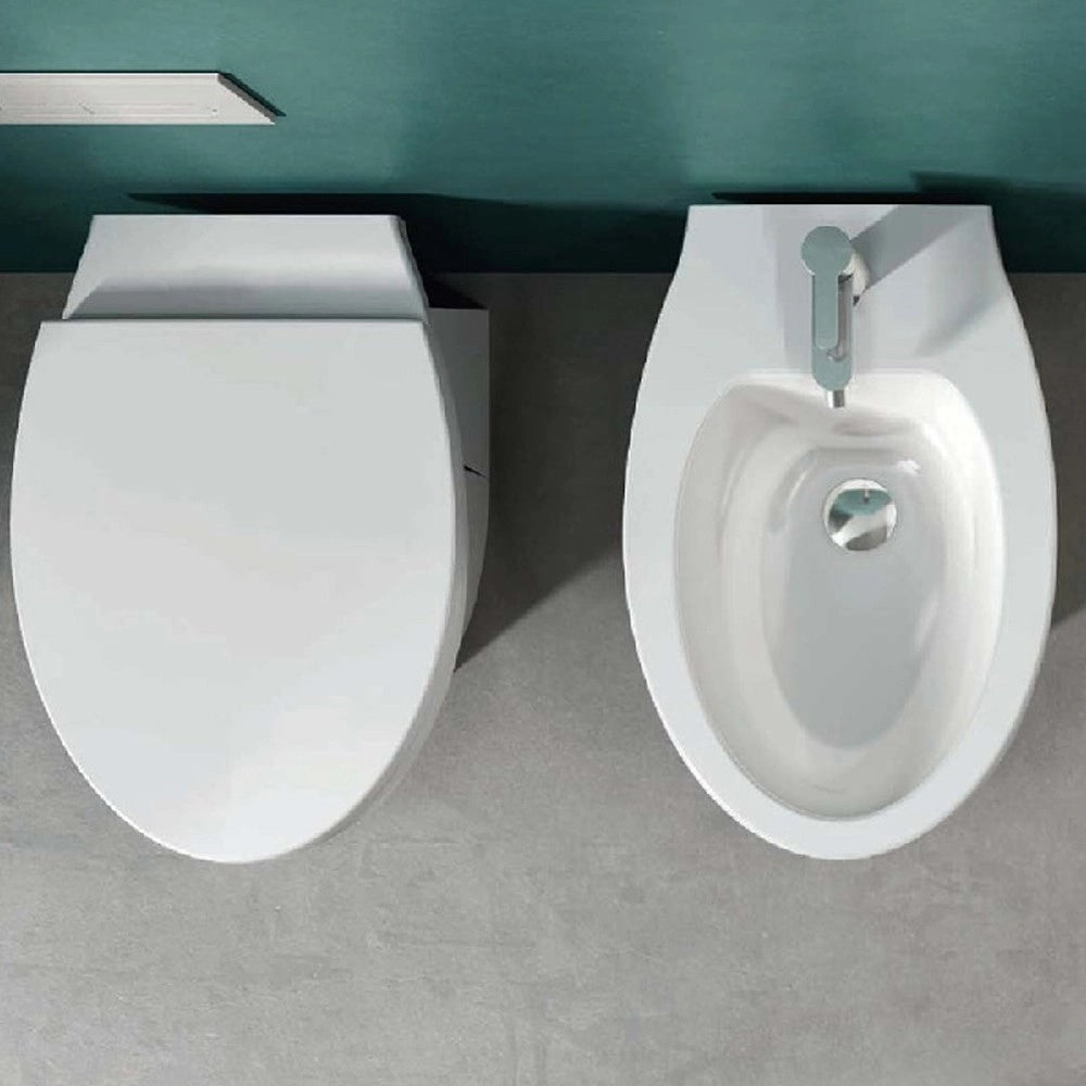 Sedile in termodurente con cerniere in acciaio per vaso day sospeso e filo muro