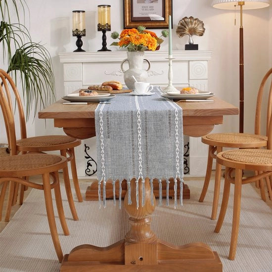 Tavolo da pranzo a quadri 33x228cm - Tavolo da pranzo bohemien rurale - Tavolo da pranzo jacquard in tessuto - Tavolo da pranzo manuale con palline per decorazione di tavola per festa, Natale, cucina, cena, compleanno.