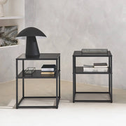 Set 2 comodini in metallo nero con ripiano, nero