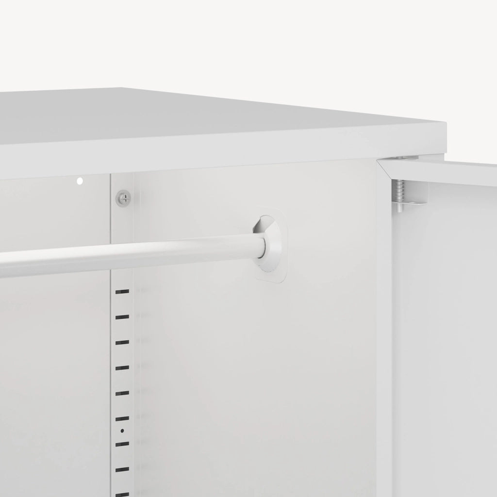 Armadio Guradaroba Esteli in Acciaio a 2 Ante con 2 Barre Appendiabiti e 4 Ripiani 170 x 80 x 45 cm - Bianco [en.casa]