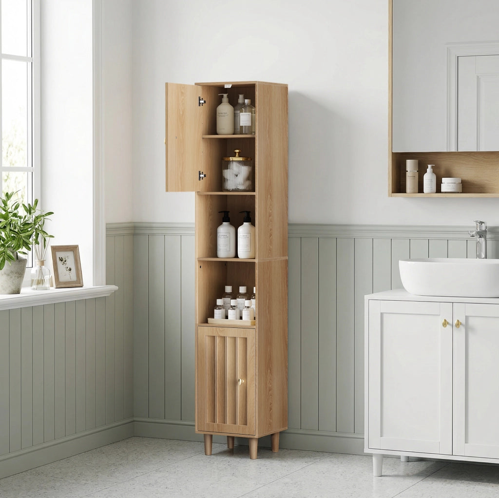 Armadio alto bagno 32x30x169 cm con ante scanalate e maniglie dorate in MDF naturale