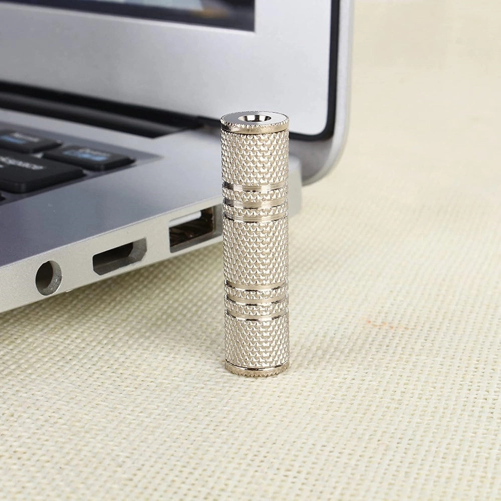 Trade Shop - Connettore Aux 3.5mm Adattatore Femmina/femmina Stereo Audio Accoppiatore C-035 -