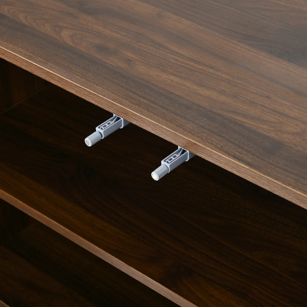 Credenza con 3 ante e ripiani regolabili in MDF e PB, frontale a rilievo ad arco, color noce 120 × 37 × 80 cm