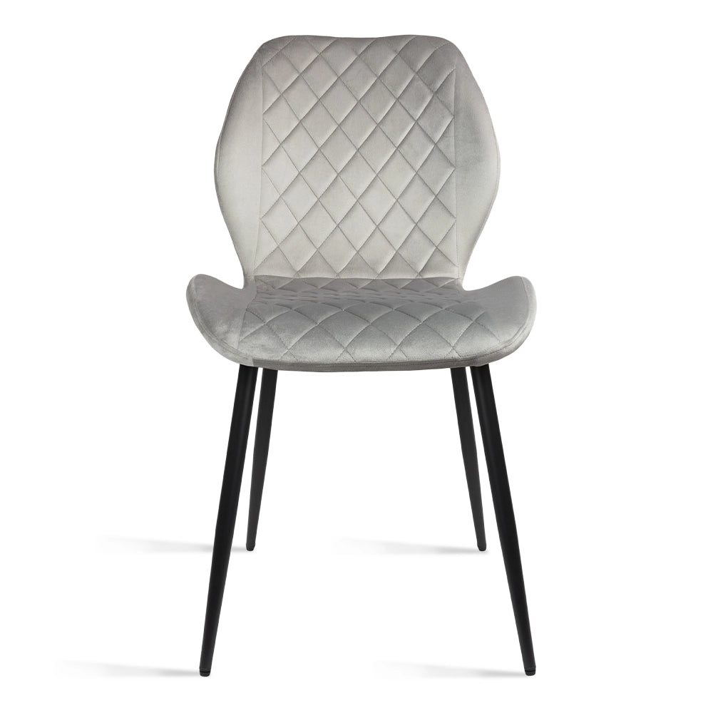 Sedia La Preziosa imbottita in velluto grigio chiaro con gambe in metallo colore sabbia nera