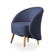 Poltrona Alla, Poltrona di design da salotto, 100% Made in Italy, Poltroncina relax in tessuto imbottito, cm 70x60h80, Blu