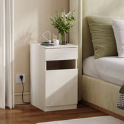 Comodino con Carica USB e Presa ¨C Xylo ¨C Legno Chiaro, 33x40x61,5 cm