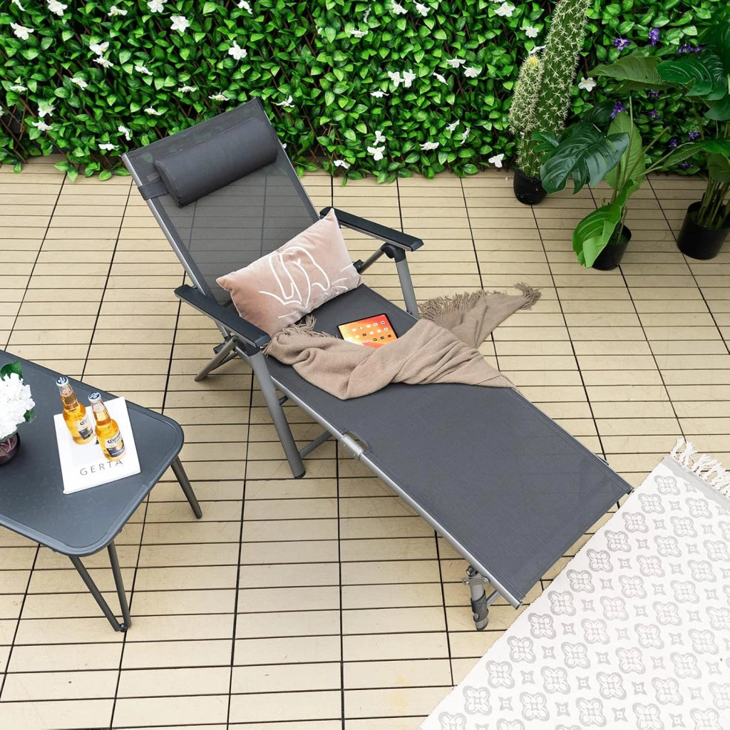 Sdraio pieghevole da giardino con schienale regolabile e poggiapiedi, sedia a sdraio fino a 110 kg, lettino relax con cuscino per spiaggia, balcone