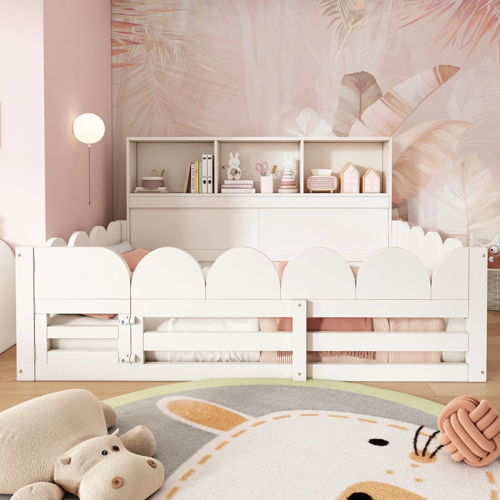 Letto per bambini a pavimento 140 × 190 cm con barriera, porta e ripiano, senza materasso, bianco