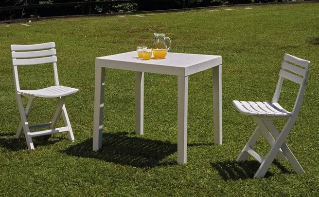 SET TAVOLO E SEDIE IN RESINA CLUB BIANCO