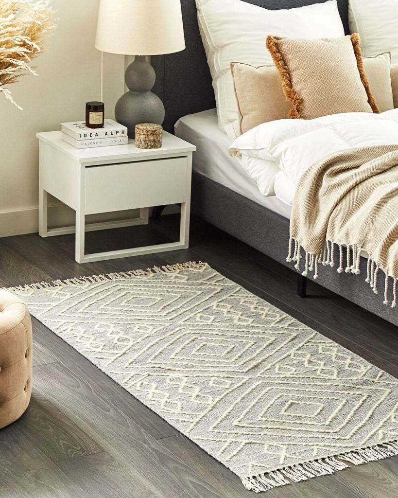 Tappeto in cotone bianco sporco grigio chiaro 80 x 150 cm motivo geometrico nappe tribale orientale moderno