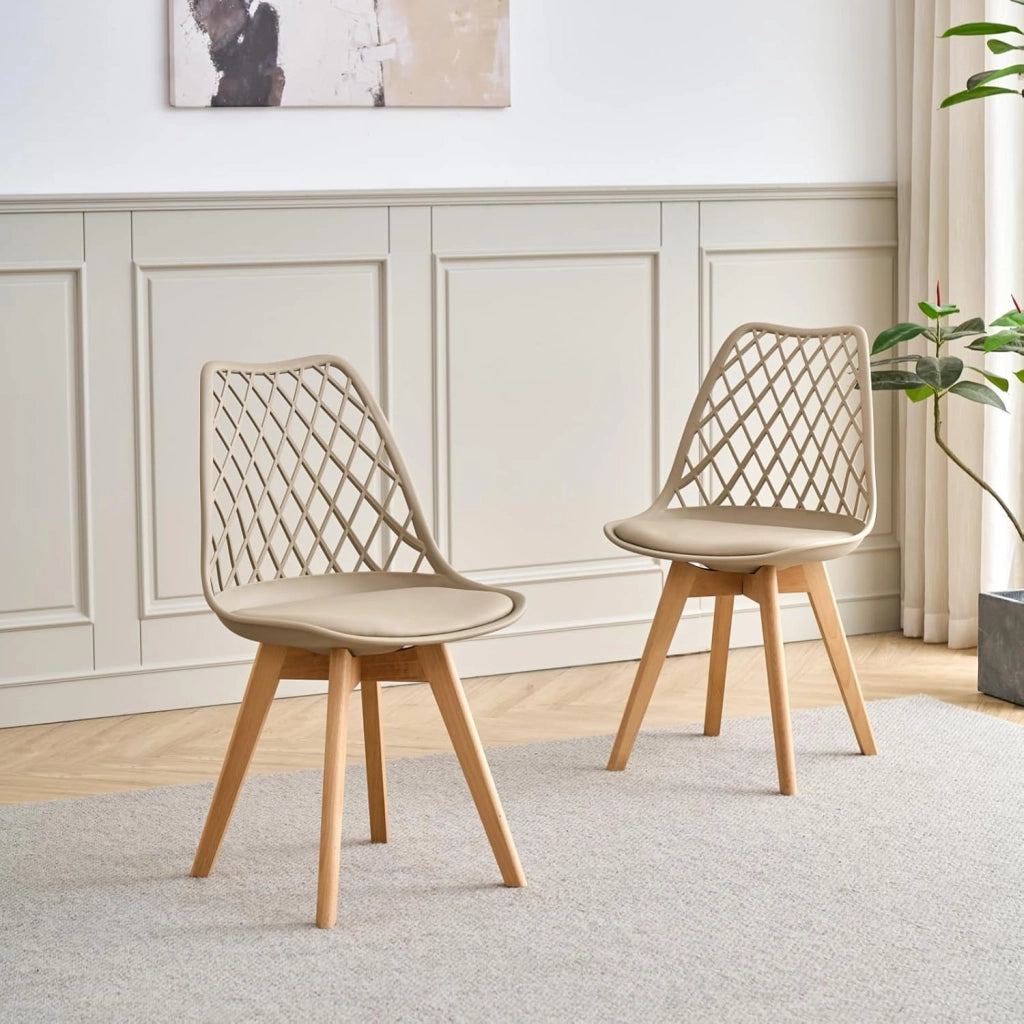 GrandCA HOME Set Tavolo e Sedie da Pranzo, Tavolo da Pranzo Rettangolare da 140 cm, 4 Sedie in Polipropilene a Rete, Adatto per Cucina, Sala da Pranzo e Soggiorno - Legno Chiaro + Kaki