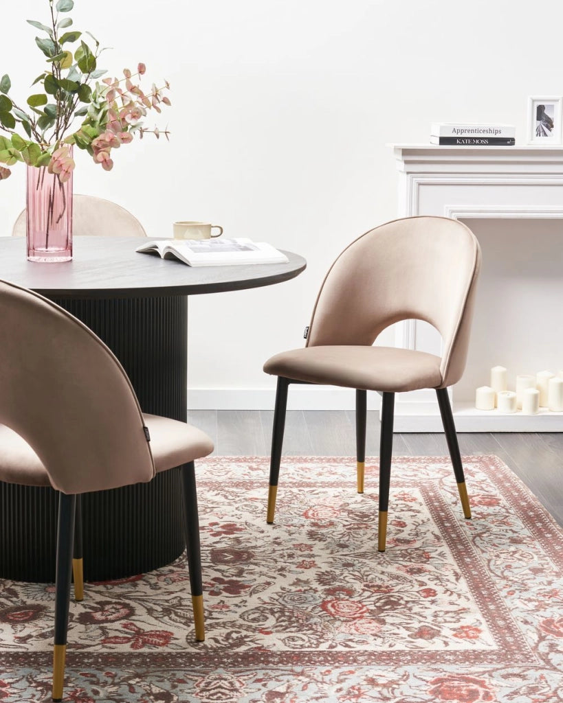 Set di 2 sedie da pranzo rivestimento in velluto grigio tortora gambe nere stile glamour retrò