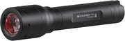 Lampada da tasca compatta LED 420 lumen con batteria ricaricabile Li-ion 14500 - portata 240 m - regolazione di focalizzazione - durata 15 ore - sistema di ricarica magnetico - supporto da muro