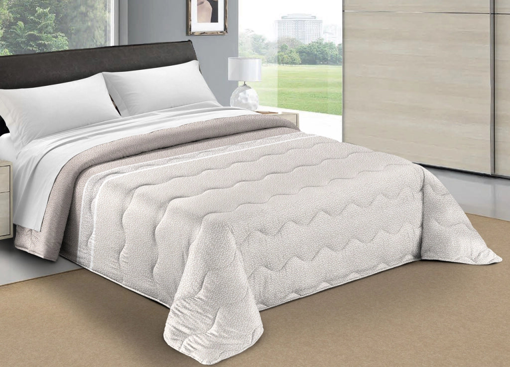 Trapunta Piumone Letto Invernale Imbottita 300gr Microfibra Scaldanotti Camilla - Piazza E Mezza - Beige
