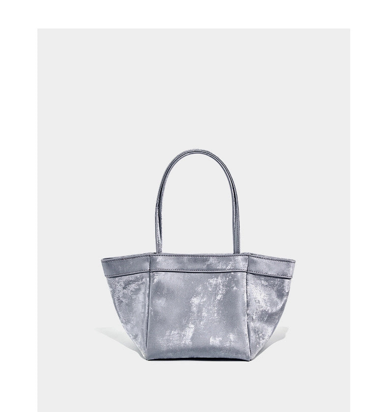 Borsa a tracolla da donna in vera pelle, colore argento.
