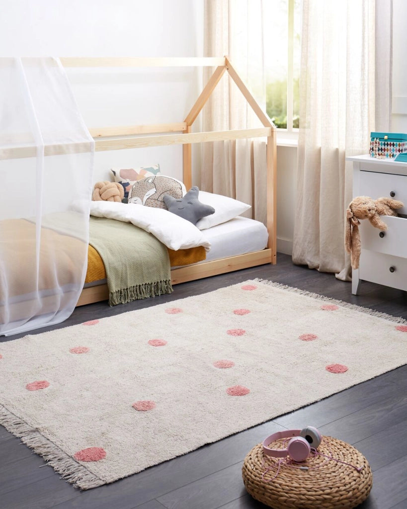 Tappeto per la camera dei bambini 140 x 200 cm Tappeto per la camera dei giochi con motivo a pois beige e rosa Dardere